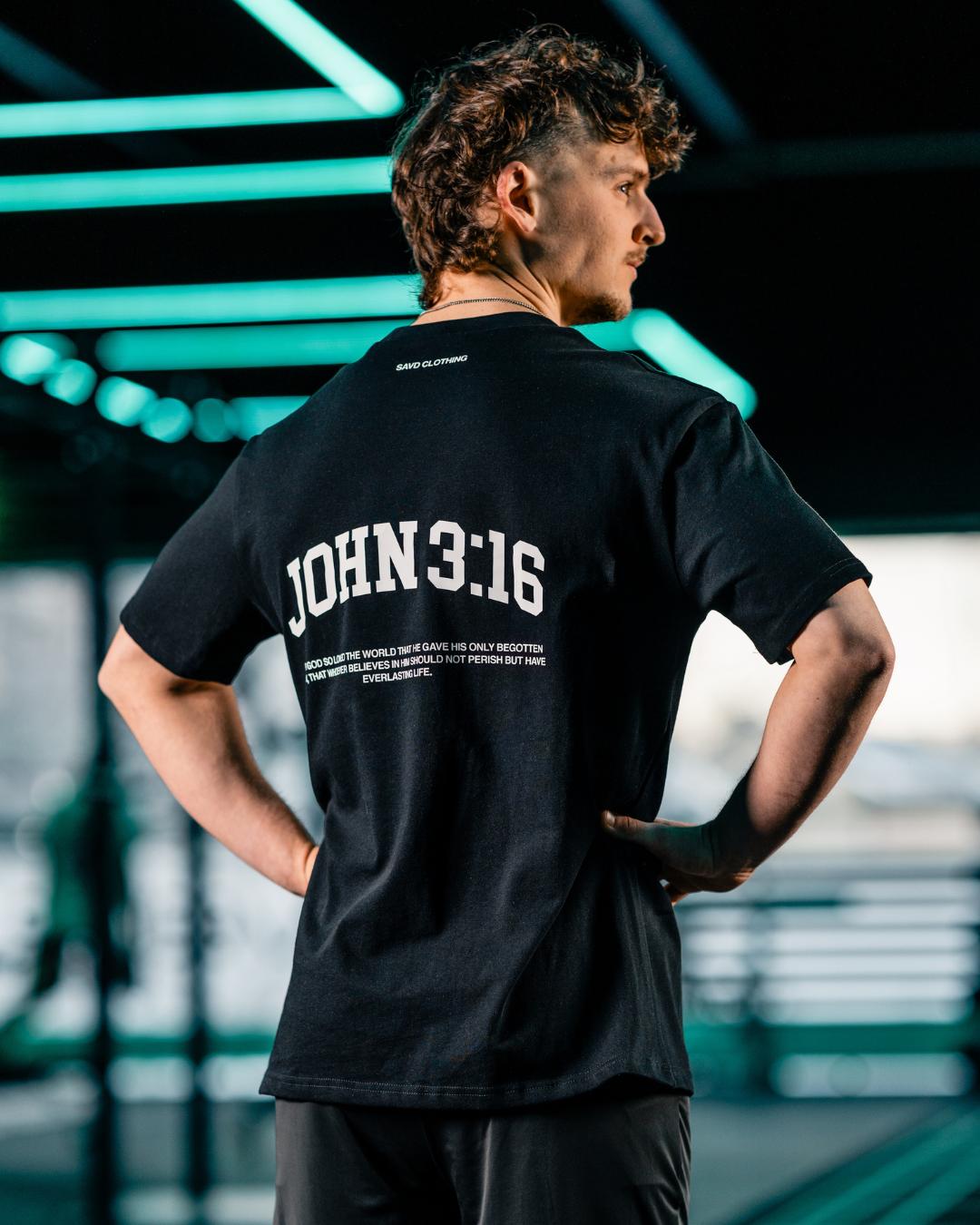 John 3:16 ’College Scripture’ Men’s Oversized T-Shirt